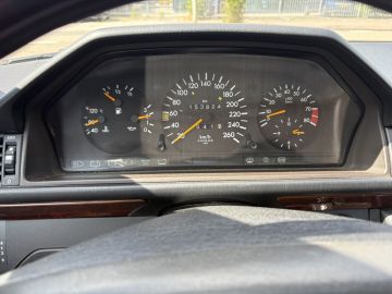 Mercedes-Benz 300