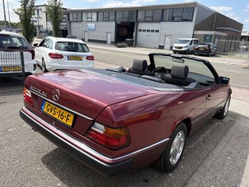 Mercedes-Benz 300