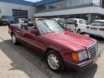 Mercedes-Benz 300