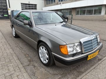 Mercedes-Benz 300