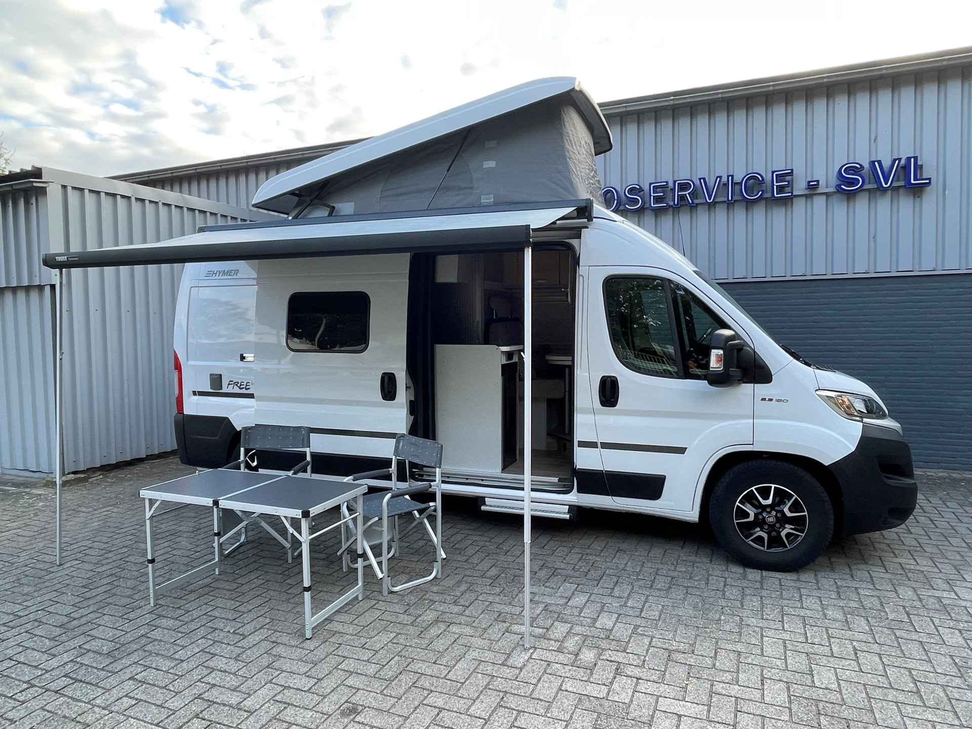 Hymer FREE 602 Hymer Free 602 - Hefdak - Achteruitrijcamera - Navi - Trekhaak Etc Etc