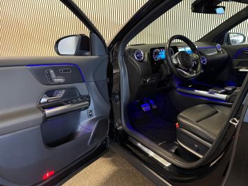 Mercedes-Benz GLA 250 4-Matic AMG STYLING-PANORAMA-MEMORY-DISTRONIC-HEAD UP-ZEER CO