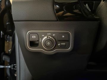 Mercedes-Benz GLA 250 4-Matic AMG STYLING-PANORAMA-MEMORY-DISTRONIC-HEAD UP-ZEER CO