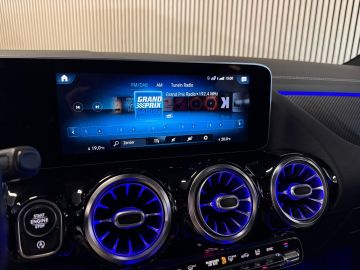 Mercedes-Benz GLA 250 4-Matic AMG STYLING-PANORAMA-MEMORY-DISTRONIC-HEAD UP-ZEER CO