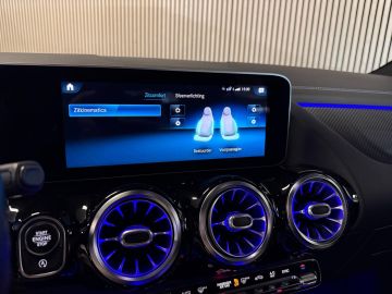 Mercedes-Benz GLA 250 4-Matic AMG STYLING-PANORAMA-MEMORY-DISTRONIC-HEAD UP-ZEER CO