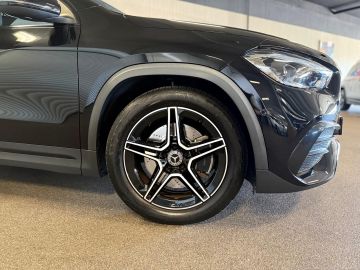 Mercedes-Benz GLA 250 4-Matic AMG STYLING-PANORAMA-MEMORY-DISTRONIC-HEAD UP-ZEER CO