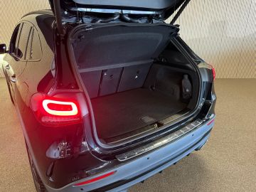 Mercedes-Benz GLA 250 4-Matic AMG STYLING-PANORAMA-MEMORY-DISTRONIC-HEAD UP-ZEER CO