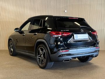 Mercedes-Benz GLA 250 4-Matic AMG STYLING-PANORAMA-MEMORY-DISTRONIC-HEAD UP-ZEER CO