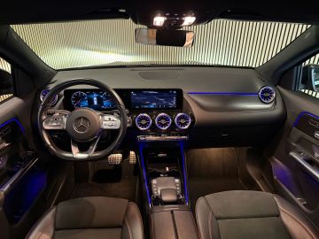 Mercedes-Benz GLA 180 AMG STYLING-PANODAK-MEMORY-NIGHT-MULTIBEAM-WIDESCREEN-COMPLEE