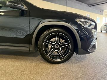 Mercedes-Benz GLA 180 AMG STYLING-PANODAK-MEMORY-NIGHT-MULTIBEAM-WIDESCREEN-COMPLEE