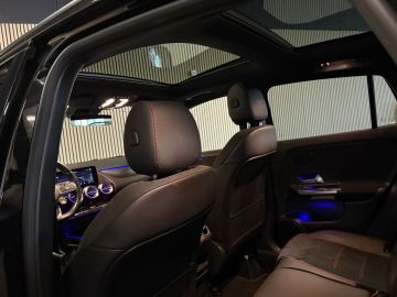 Mercedes-Benz GLA 180 AMG STYLING-PANODAK-MEMORY-NIGHT-MULTIBEAM-WIDESCREEN-COMPLEE