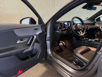 Mercedes-Benz A-Klasse 200 Progressive-WIDESCREEN-APPLE CARPLAY-CAMERA-STOELCOMFORT-COMP