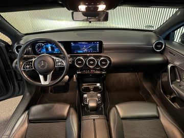 Mercedes-Benz A-Klasse 200 Progressive-WIDESCREEN-APPLE CARPLAY-CAMERA-STOELCOMFORT-COMP