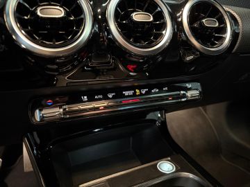 Mercedes-Benz A-Klasse 200 Progressive-WIDESCREEN-APPLE CARPLAY-CAMERA-STOELCOMFORT-COMP