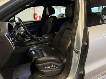 Porsche Cayenne 3.0 E-Hybrid SPORT DESIGN-PANO-SPORT CHRONO-14 VOUDIG-VIERWIELBES