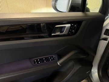 Porsche Cayenne 3.0 E-Hybrid SPORT DESIGN-PANO-SPORT CHRONO-14 VOUDIG-VIERWIELBES