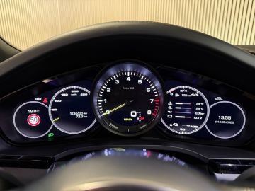 Porsche Cayenne 3.0 E-Hybrid SPORT DESIGN-PANO-SPORT CHRONO-14 VOUDIG-VIERWIELBES
