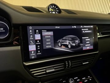 Porsche Cayenne 3.0 E-Hybrid SPORT DESIGN-PANO-SPORT CHRONO-14 VOUDIG-VIERWIELBES