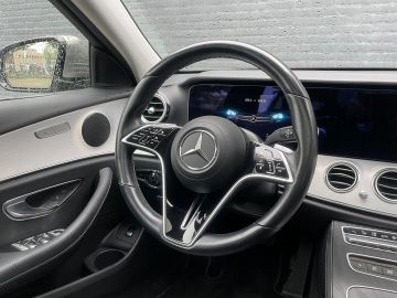 Mercedes-Benz E-Klasse 200 Avantgarde - Pano - 360gr. camera - Dodehoekassitent etc etc 