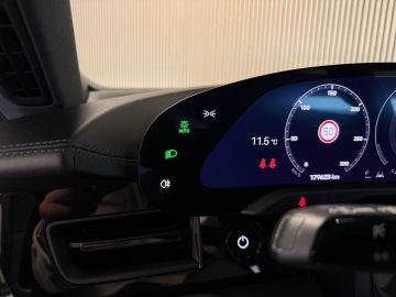 Porsche Taycan Cross Turismo 4 93 kWh-SOH 90%-PANORAMA-ADAP. STOELEN 18 VOUDIG-1