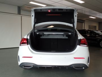 Mercedes-Benz A-Klasse sedan 180 automaat, Business Solution AMG pakket, Navigatie, Clim