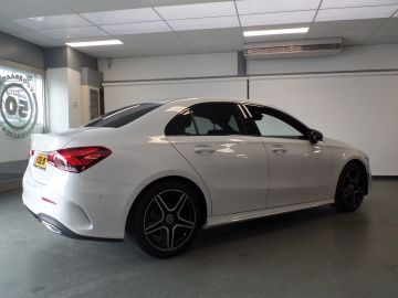 Mercedes-Benz A-Klasse sedan 180 automaat, Business Solution AMG pakket, Navigatie, Clim