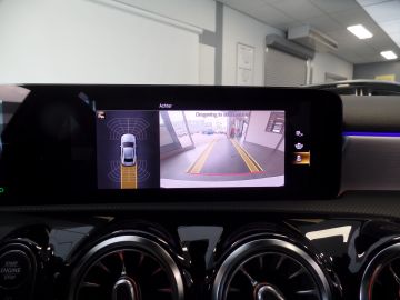 Mercedes-Benz A-Klasse sedan 180 automaat, Business Solution AMG pakket, Navigatie, Clim