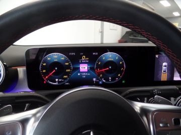 Mercedes-Benz A-Klasse sedan 180 automaat, Business Solution AMG pakket, Navigatie, Clim