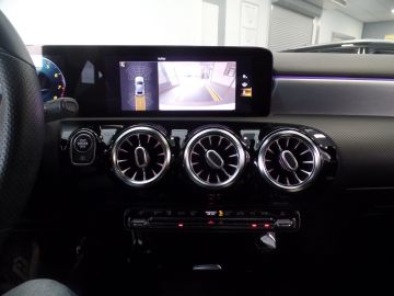 Mercedes-Benz A-Klasse sedan 180 automaat, Business Solution AMG pakket, Navigatie, Clim