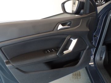 Peugeot 308 1.2 110pk PureTech Blue Lease 5drs, Airco, Navigatie, Cruise cont