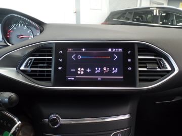 Peugeot 308 1.2 110pk PureTech Blue Lease 5drs, Airco, Navigatie, Cruise cont