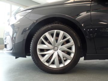 Peugeot 308 1.2 110pk PureTech Blue Lease 5drs, Airco, Navigatie, Cruise cont