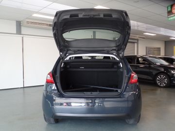 Peugeot 308 1.2 110pk PureTech Blue Lease 5drs, Airco, Navigatie, Cruise cont