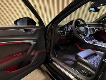 Audi RS6 4.0 TFSI Quattro 600 PK-DYNAMIC PLUS-KERAMISCH-AKRAPOVIC-PANORAMA
