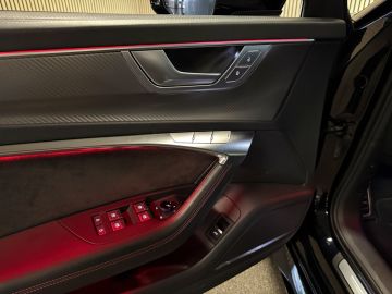 Audi RS6 4.0 TFSI Quattro 600 PK-DYNAMIC PLUS-KERAMISCH-AKRAPOVIC-PANORAMA