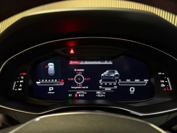 Audi RS6 4.0 TFSI Quattro 600 PK-DYNAMIC PLUS-KERAMISCH-AKRAPOVIC-PANORAMA