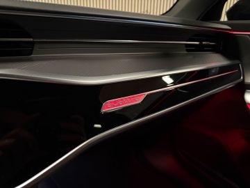 Audi RS6 4.0 TFSI Quattro 600 PK-DYNAMIC PLUS-KERAMISCH-AKRAPOVIC-PANORAMA