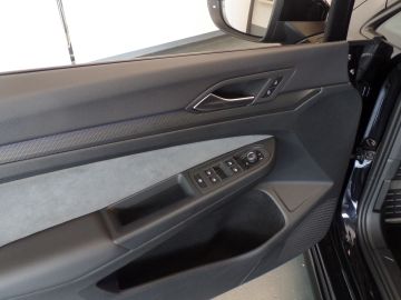 Volkswagen Golf 1.5 eTSI 2x R-Line automaat, 131pk!! Navigatie, Apple Carplay, Cl