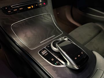 Mercedes-Benz GLC 250 4 Matic AMG STYLING-PANORAMA-RIJ PAKKET-BURMESTER-COMPLEET