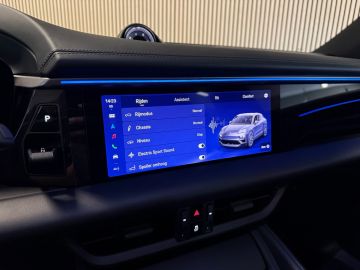 Porsche Macan 4S 100kWh 449PK-LUCHTV.-PANO-HEAD UP-MATRIX-STOELEN 14 VOUDIG-VIE