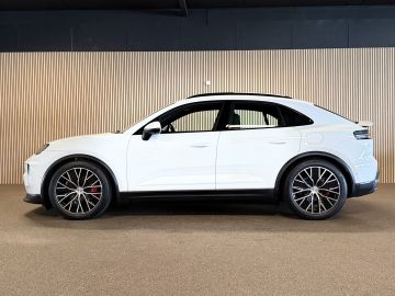 Porsche Macan 4S 100kWh 449PK-LUCHTV.-PANO-HEAD UP-MATRIX-STOELEN 14 VOUDIG-VIE