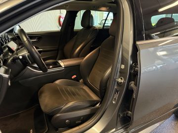 Mercedes-Benz C-Klasse Estate 220D AMG STYLING-PANORAMA-CAMERA-TREKHAAK-DODEHOEK-COMPLEE
