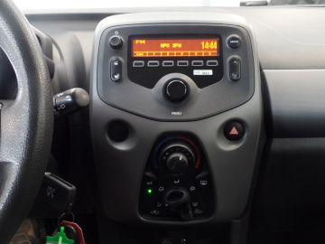 Peugeot 108 1.0 e-VTi Active, 73pk, 5drs Airco, Elek ramen,  Centrale vergren