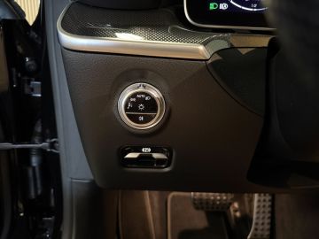 Mercedes-Benz C-Klasse 300 AMG STYLING-BURMESTER-TREKHAAK-NIGHT-SFEERVERLICHTING-MULTISP