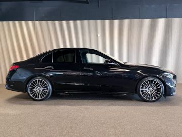 Mercedes-Benz C-Klasse 300 AMG STYLING-BURMESTER-TREKHAAK-NIGHT-SFEERVERLICHTING-MULTISP