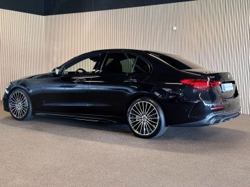 Mercedes-Benz C-Klasse 300 AMG STYLING-BURMESTER-TREKHAAK-NIGHT-SFEERVERLICHTING-MULTISP