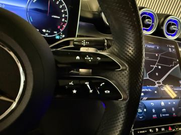 Mercedes-Benz C-Klasse Estate 300e AMG STYLING-SOH 97%-PANORAMA-HEAD UP-360 CAMERA-NIGHT