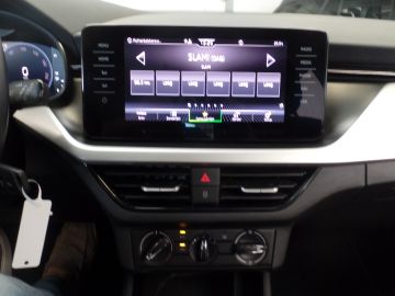 Škoda Kamiq 1.0 TSI Ambition Automaat, Wit metallic!! Airco. Navigatie, Apple