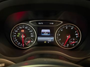 Mercedes-Benz B-Klasse 180 AMG STYLING-PANORAMA-TREKHAAK-NIGHT-ORIG NL-COMPLEET
