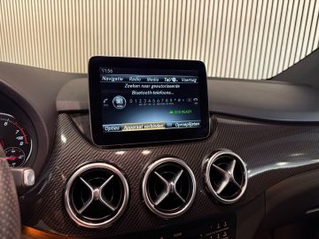 Mercedes-Benz B-Klasse 180 AMG STYLING-PANORAMA-TREKHAAK-NIGHT-ORIG NL-COMPLEET